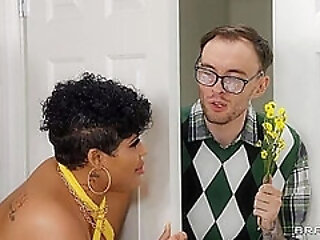 Mazee - Raunchy Roommate Rivalry